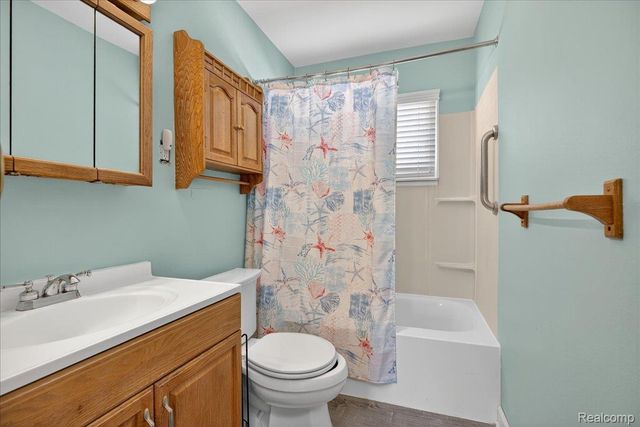 731 1st Avenue, Pontiac, MI 48340