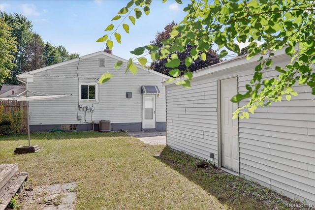 731 1st Avenue, Pontiac, MI 48340