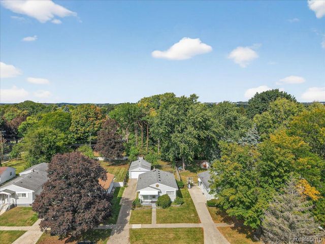 731 1st Avenue, Pontiac, MI 48340