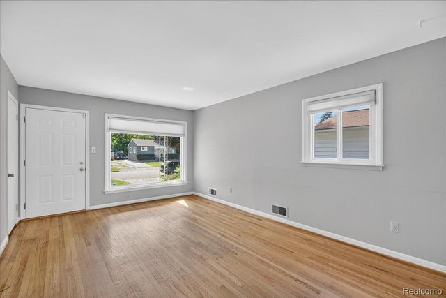 731 1st Avenue, Pontiac, MI 48340