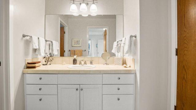 2410 Central Park, Lodi, CA 95242