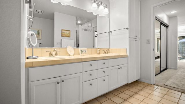 2410 Central Park, Lodi, CA 95242