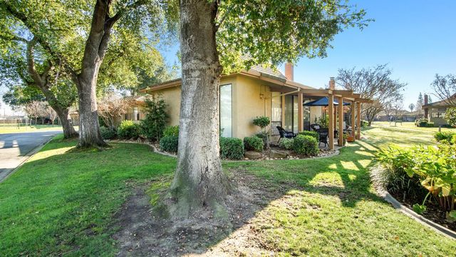 2410 Central Park, Lodi, CA 95242