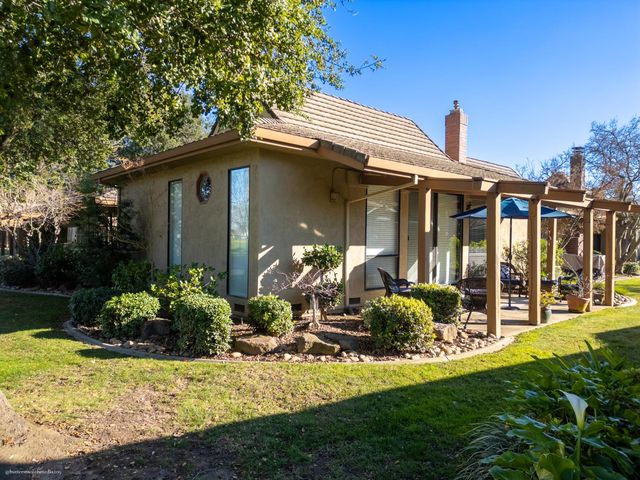2410 Central Park, Lodi, CA 95242