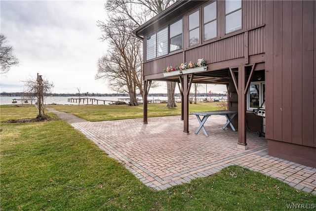 94 York Road, Wheatfield, NY 14304