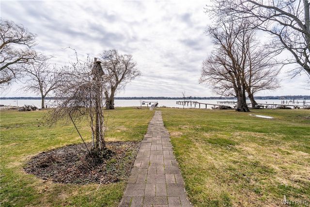 94 York Road, Wheatfield, NY 14304