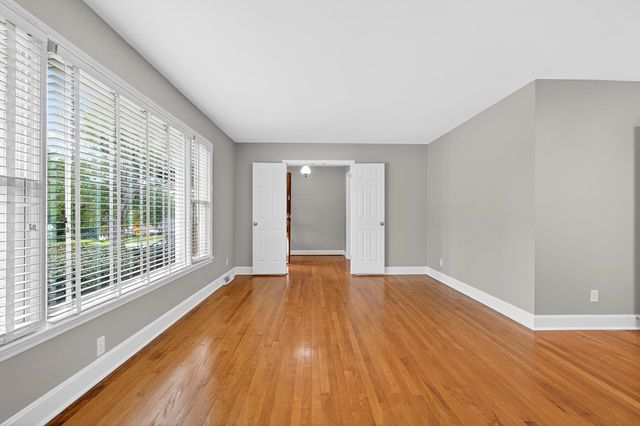 208 Saint Matthew Lane, Spartanburg, SC 29301