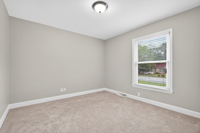 208 Saint Matthew Lane, Spartanburg, SC 29301