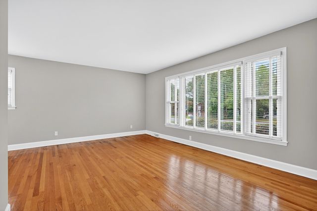 208 Saint Matthew Lane, Spartanburg, SC 29301