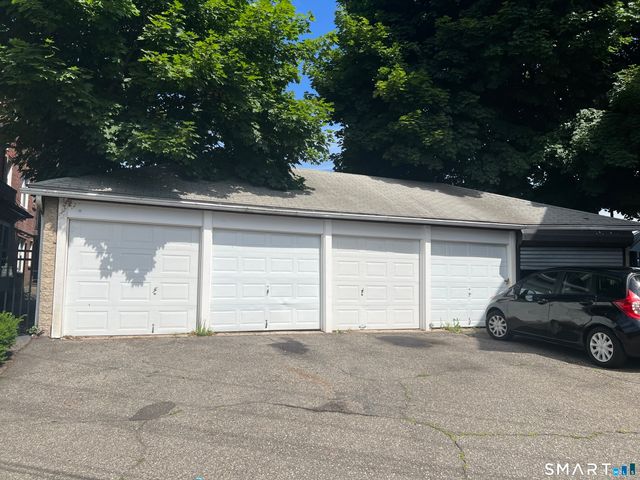 24 Circular Avenue 3B, Bridgeport, CT 06605