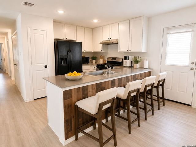 13810 Haystack, San Antonio, TX 78252
