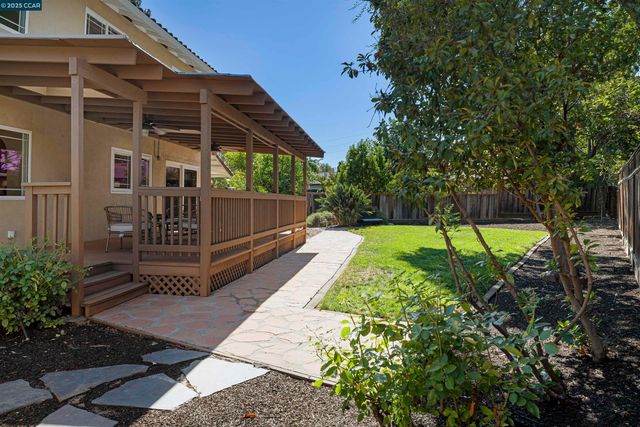 1730 Getoun Ct, Concord, CA 94518