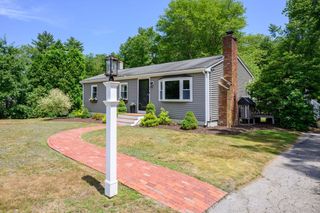 54 Forest St, Pembroke, MA 02359