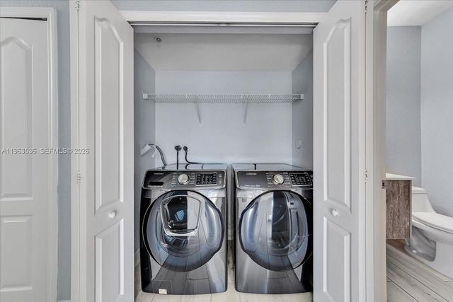 150 Jacaranda Country Club Dr 200, Plantation, FL 33324