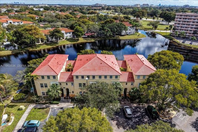 150 Jacaranda Country Club Dr 200, Plantation, FL 33324