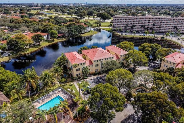 150 Jacaranda Country Club Dr 200, Plantation, FL 33324