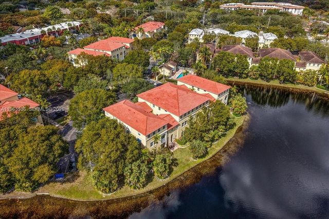 150 Jacaranda Country Club Dr 200, Plantation, FL 33324