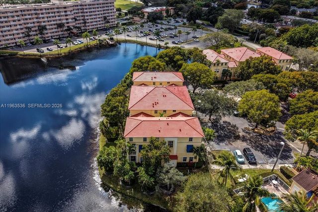 150 Jacaranda Country Club Dr 200, Plantation, FL 33324