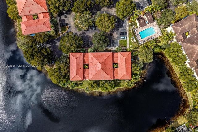 150 Jacaranda Country Club Dr 200, Plantation, FL 33324