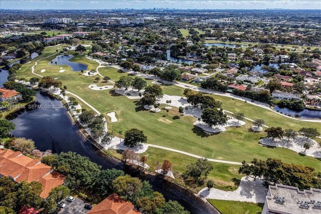 150 Jacaranda Country Club Dr 200, Plantation, FL 33324