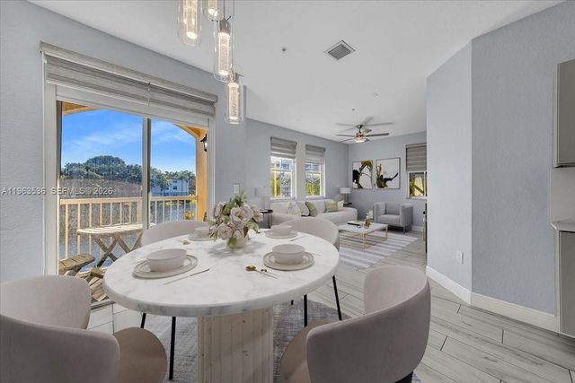 150 Jacaranda Country Club Dr 200, Plantation, FL 33324