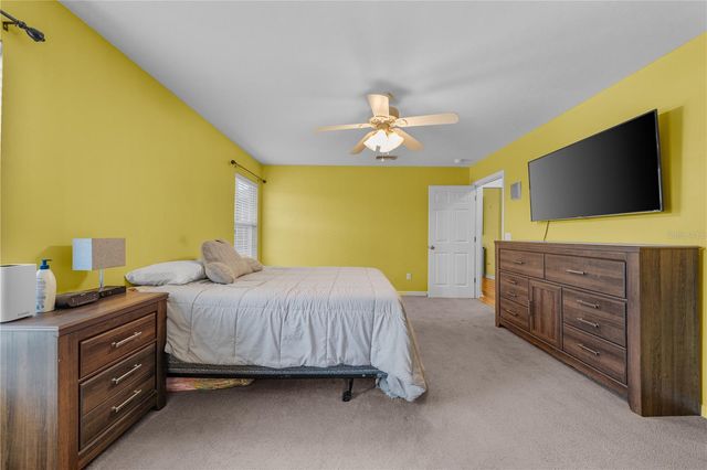19261 NW 230TH STREET, High Springs, FL 32643