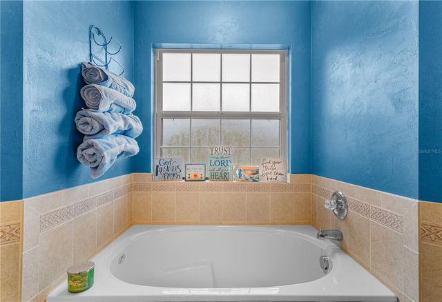 19261 NW 230TH STREET, High Springs, FL 32643