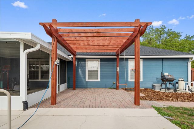 19261 NW 230TH STREET, High Springs, FL 32643