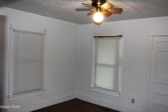 1417 S Jackson Avenue, Joplin, MO 64804