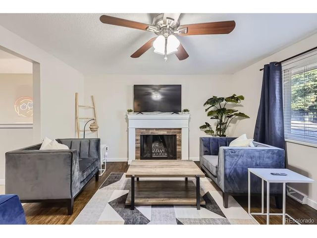 6718 W 70th Pl, Arvada, CO 80003