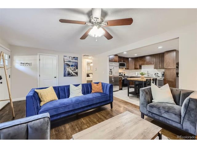 6718 W 70th Pl, Arvada, CO 80003