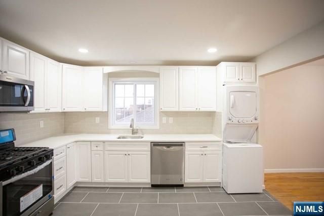 473 Lincoln Street B, Palisades Park, NJ 07650