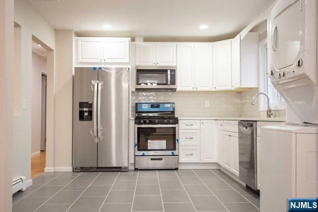 473 Lincoln Street B, Palisades Park, NJ 07650