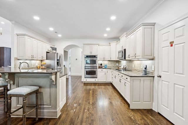 829 Highgrove Cir, Franklin, TN 37069