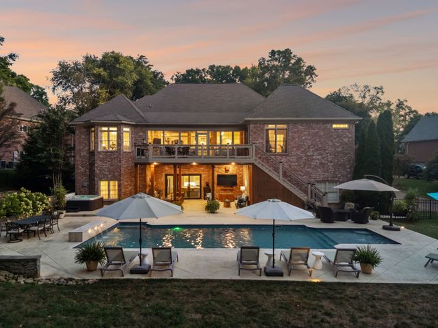 829 Highgrove Cir, Franklin, TN 37069