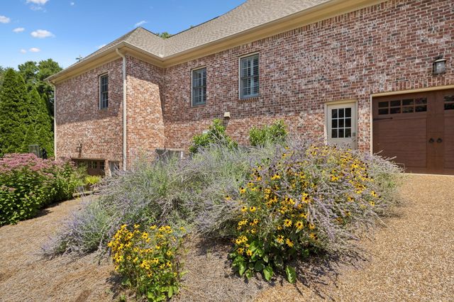 829 Highgrove Cir, Franklin, TN 37069