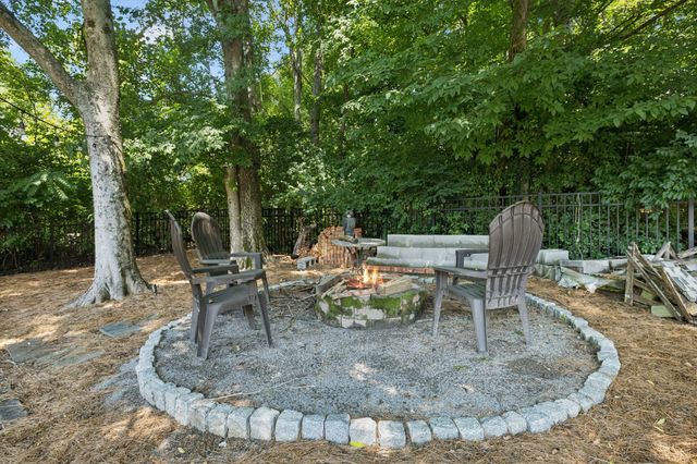 829 Highgrove Cir, Franklin, TN 37069