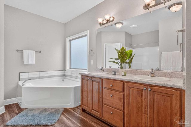 10689 Trailblazer Way, Pensacola, FL 32506