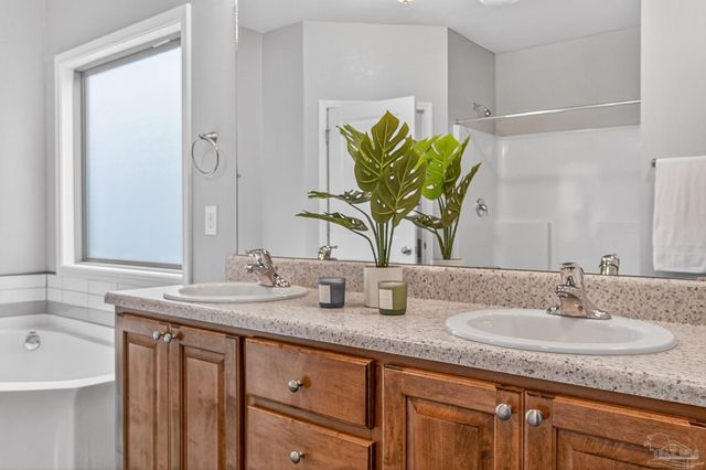 10689 Trailblazer Way, Pensacola, FL 32506