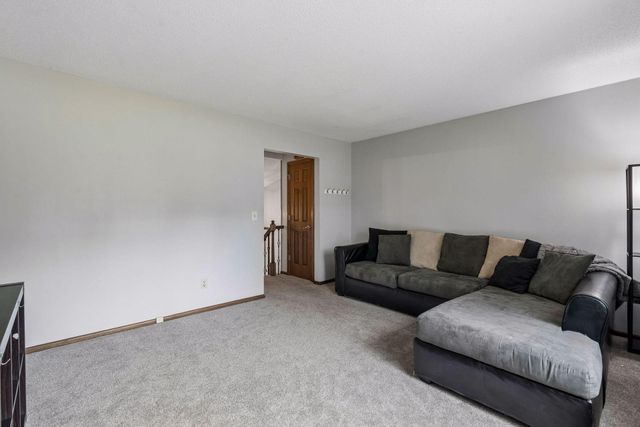10650 105th Avenue N, Maple Grove, MN 55369
