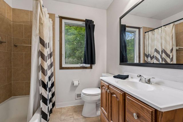 10650 105th Avenue N, Maple Grove, MN 55369