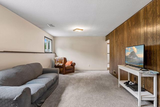 10650 105th Avenue N, Maple Grove, MN 55369