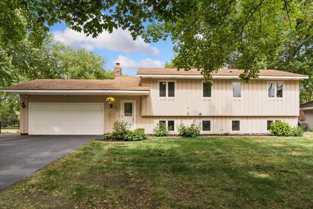 10650 105th Avenue N, Maple Grove, MN 55369