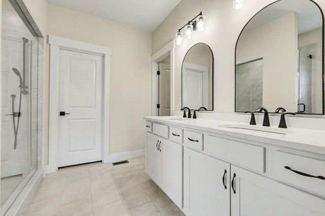 2871 Shadbark, Villa Hills, KY 41017