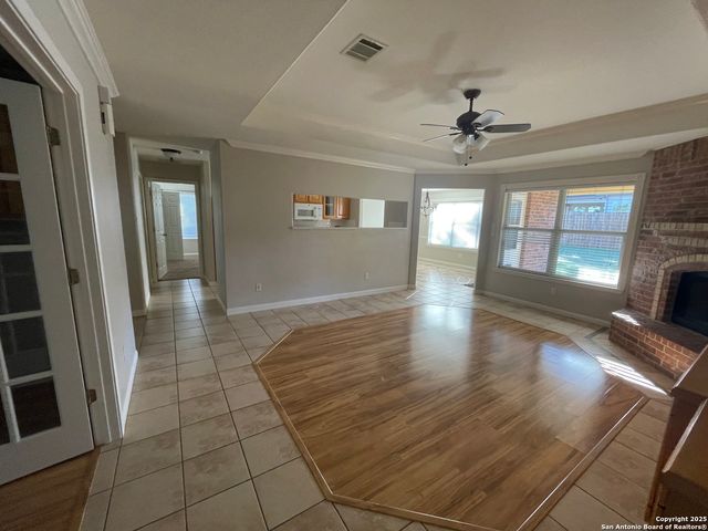 1607 Sunspur Rd, New Braunfels, TX 78130