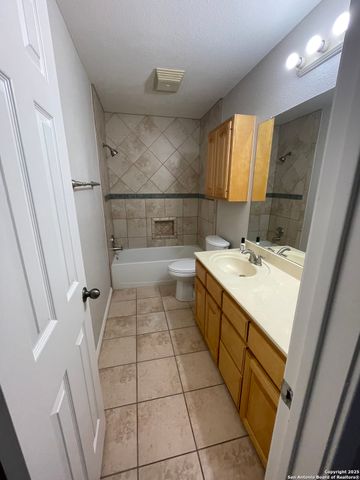 1607 Sunspur Rd, New Braunfels, TX 78130