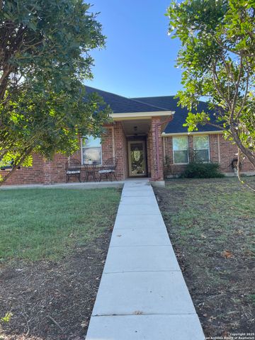 1607 Sunspur Rd, New Braunfels, TX 78130