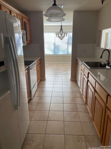 1607 Sunspur Rd, New Braunfels, TX 78130