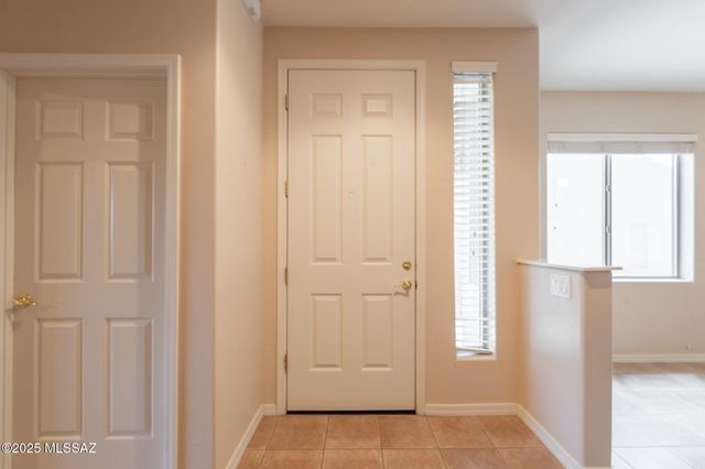 503 W Shadow Wood St, Green Valley, AZ 85614