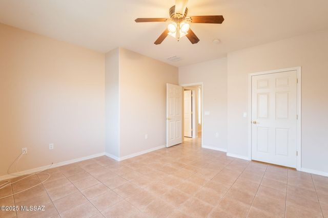 503 W Shadow Wood St, Green Valley, AZ 85614